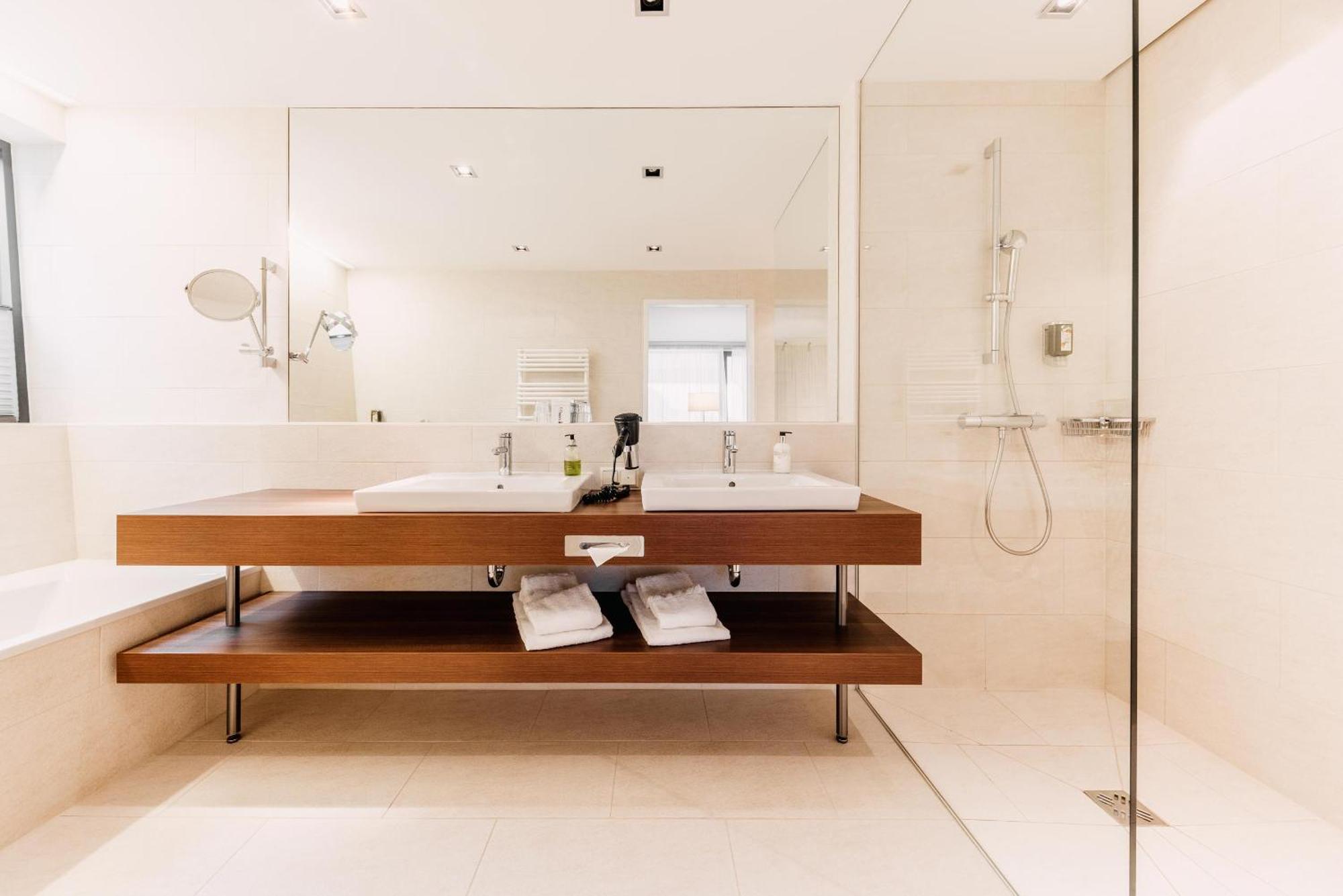 Thermenhotel Karawankenhof Villach Extérieur photo