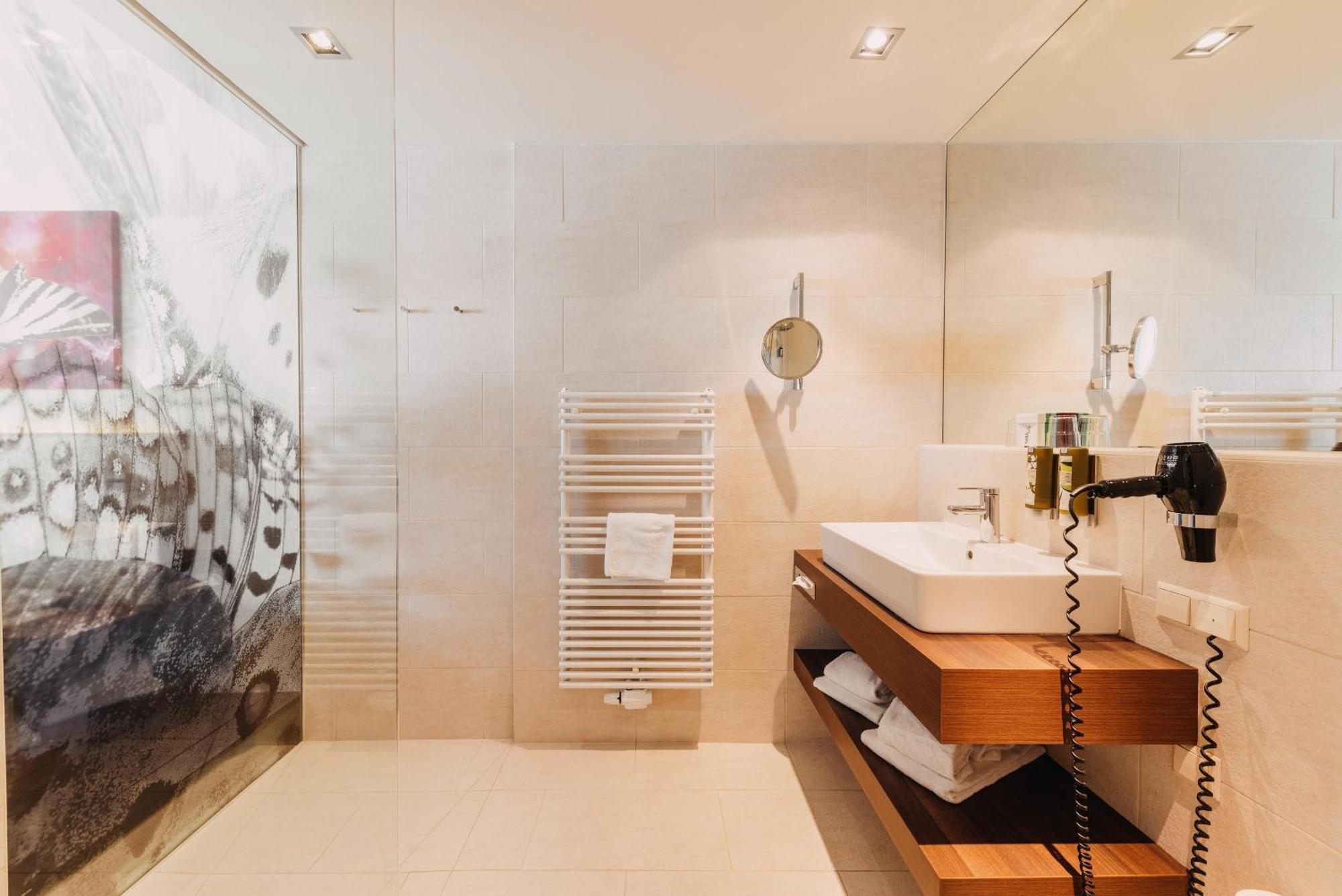 Thermenhotel Karawankenhof Villach Extérieur photo