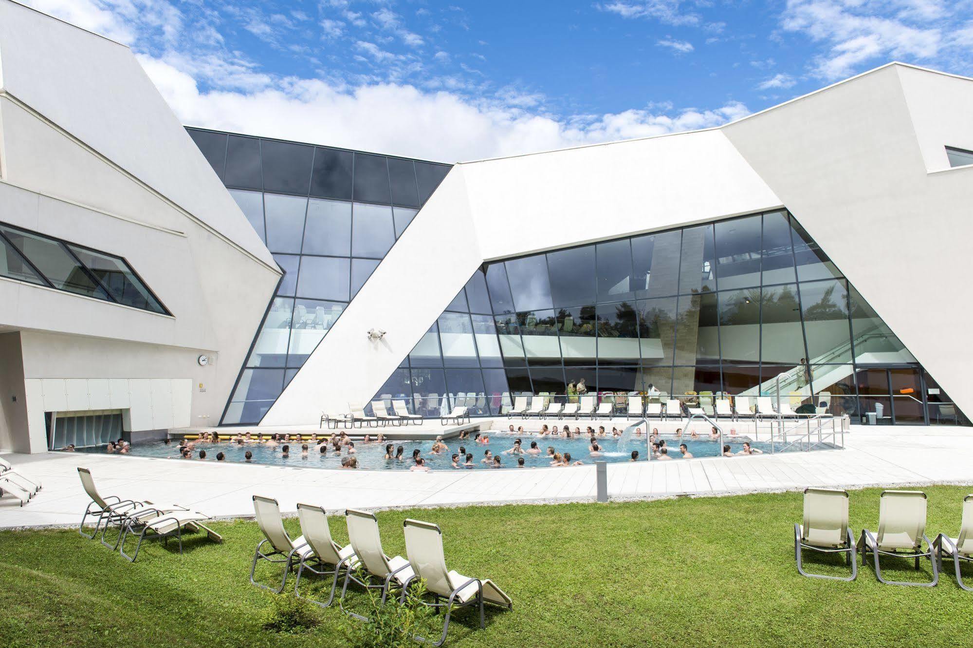 Thermenhotel Karawankenhof Villach Extérieur photo